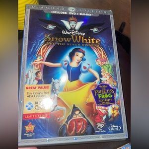 Snow white DVD 3 disc collection includes blu ray & regular discs